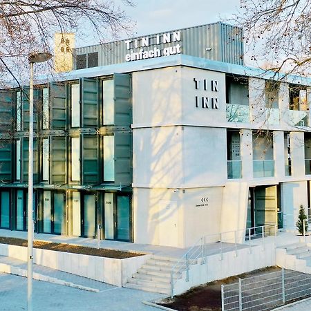 Tin Inn - Hueckelhoven - Das Hotel Aus Hochwertig Ausgebauten Ueberseecontainern ภายนอก รูปภาพ