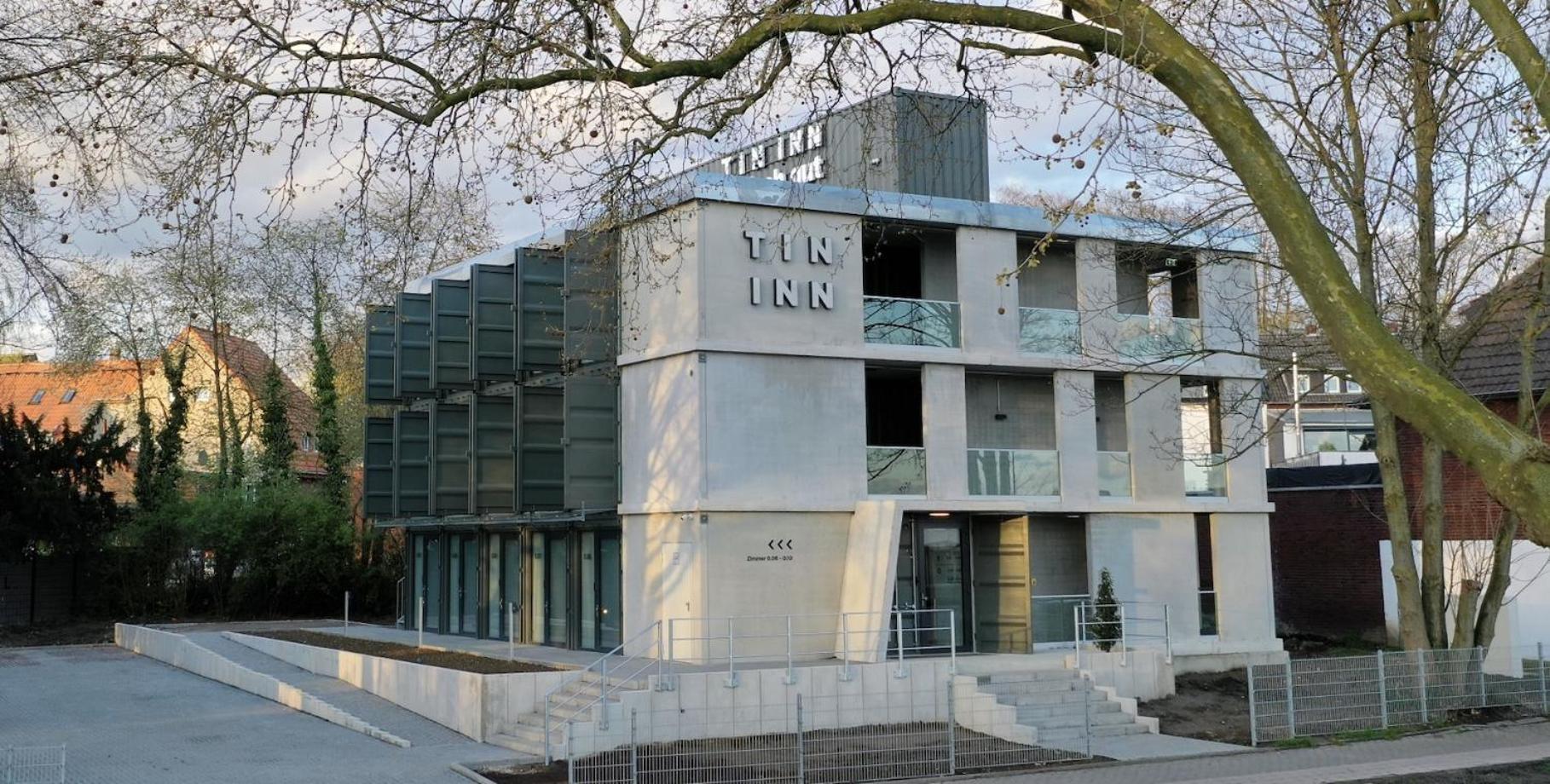 Tin Inn - Hueckelhoven - Das Hotel Aus Hochwertig Ausgebauten Ueberseecontainern ภายนอก รูปภาพ