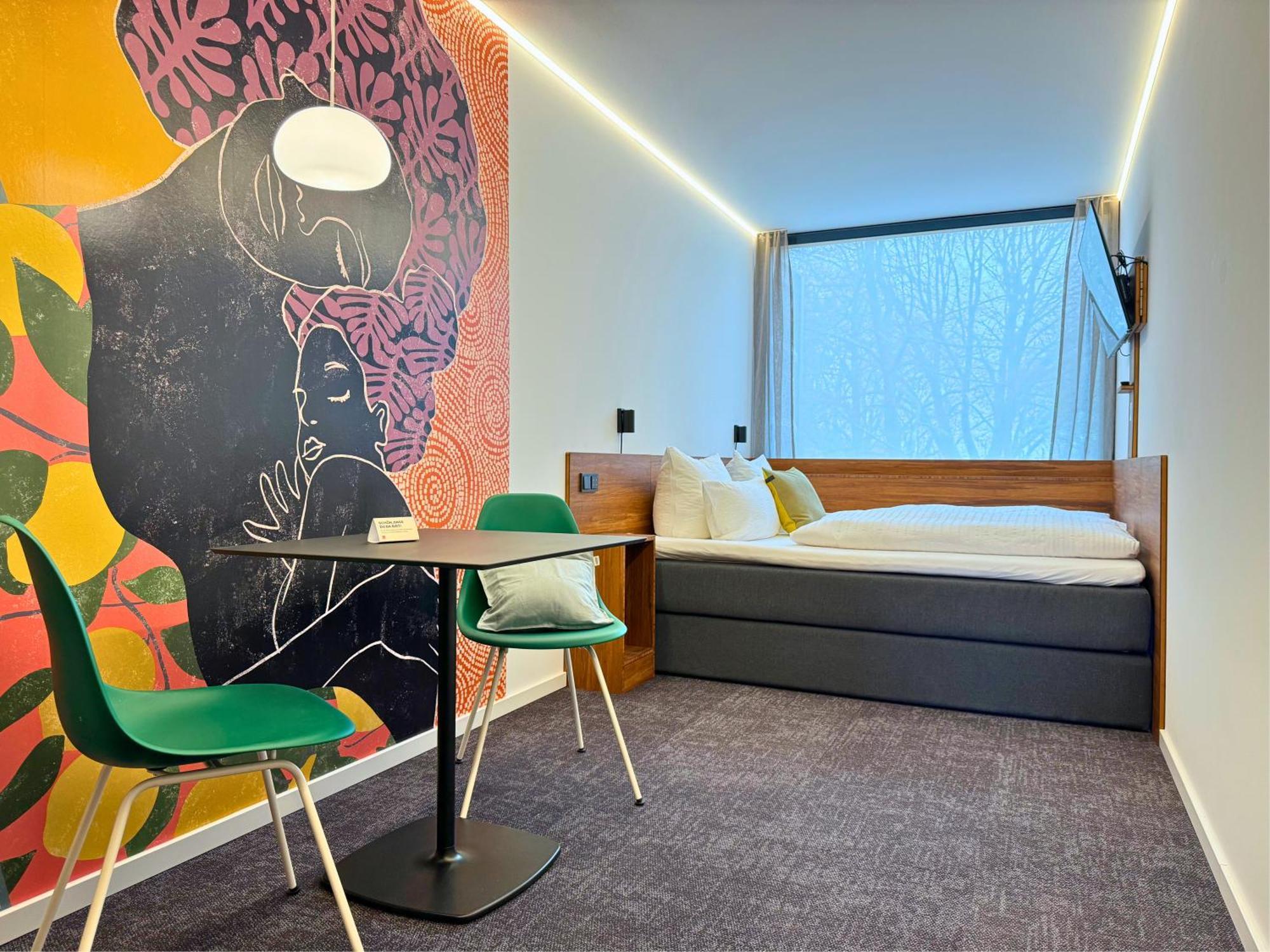 Tin Inn - Hueckelhoven - Das Hotel Aus Hochwertig Ausgebauten Ueberseecontainern ภายนอก รูปภาพ